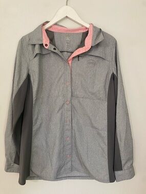 Cabela's Gray and Pink XPG Lightweight Shirt Button up Medium SPF